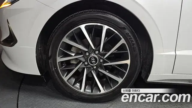 Hyundai Sonata 2019 — Фото 5/20