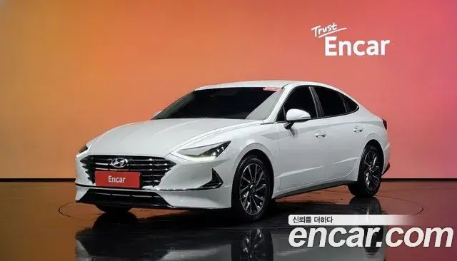 Hyundai Sonata 2019 — Фото 1/20