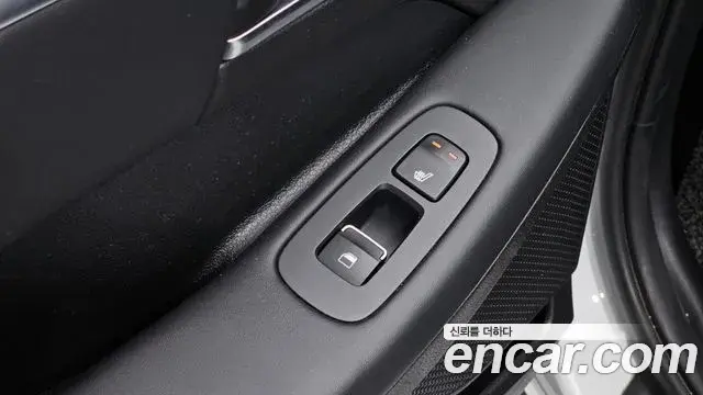 Hyundai Sonata Hybrid 2019 — Photo 17/31