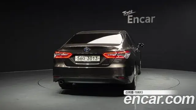 Toyota Camry 2018 — Photo 26/36