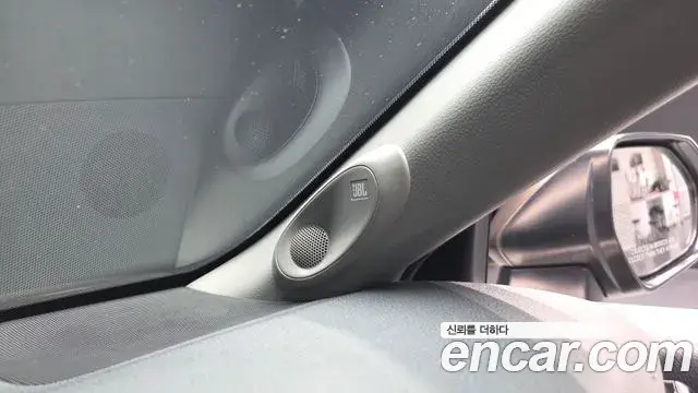 Toyota Camry 2018 — Photo 20/36