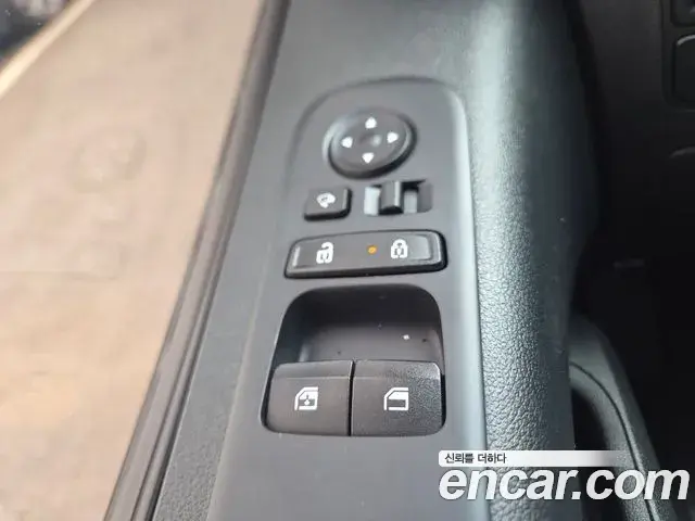 Hyundai Staria 2022 — Фото 13/20