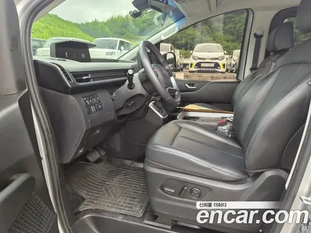 Hyundai Staria 2022 — Фото 15/20