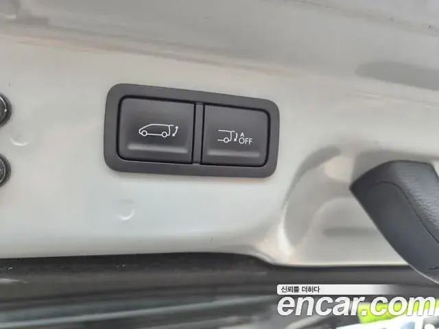 Hyundai Staria 2022 — Фото 17/20