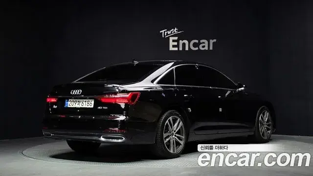 Audi A6 2022 — ფოტო 14/20