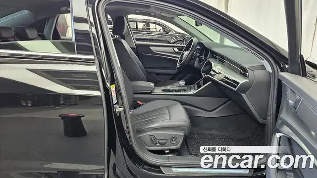 Audi A6 2022 — ფოტო 19/20