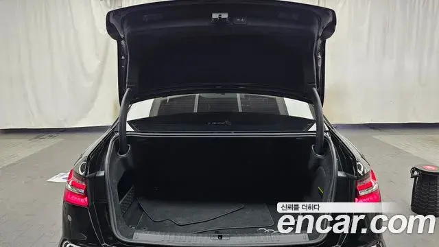 Audi A6 2022 — ფოტო 16/20