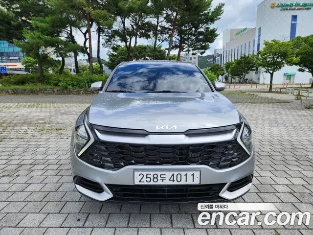 Kia Sportage 2023 — Photo 1/20