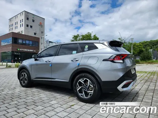 Kia Sportage 2023 — Photo 18/20
