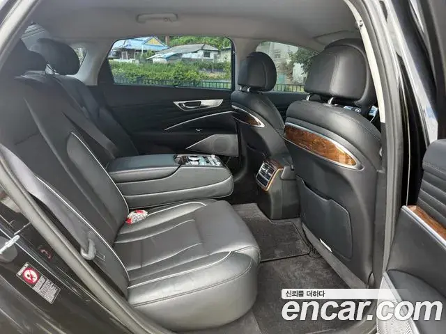 Kia The K9 2018 — Photo 14/20