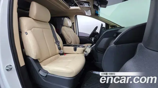 Hyundai Staria 2025 — Şəkil 18/20