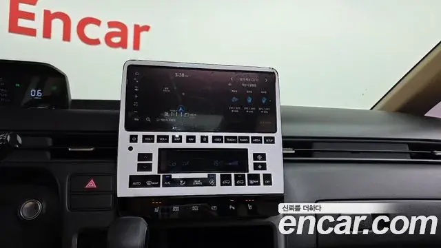 Hyundai Staria 2025 — Şəkil 11/20