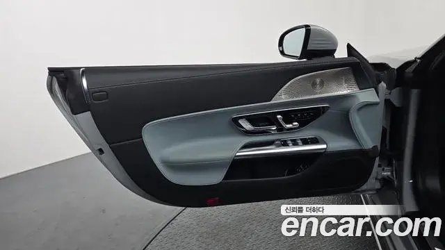 Mercedes-Benz SL-Class 2023 — Photo 24/40