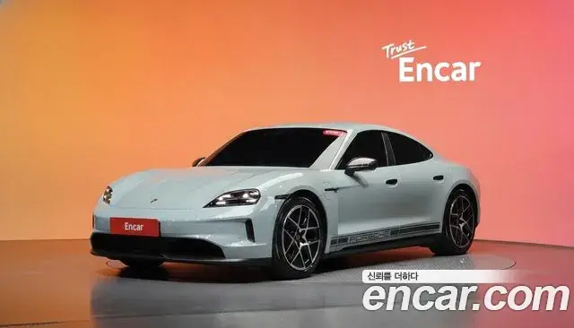 Porsche Taycan 2024 — ფოტო 10/31