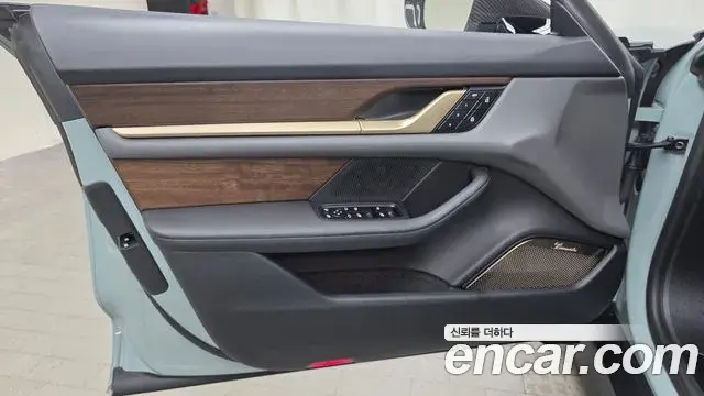 Porsche Taycan 2024 — ფოტო 9/31