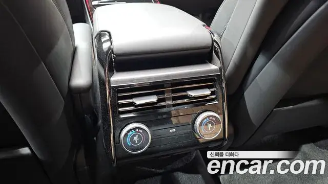 Land Rover Range Rover Sport 2025 — ფოტო 29/35