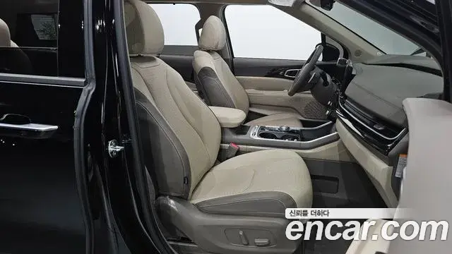 Kia Carnival 2024 — Photo 3/35