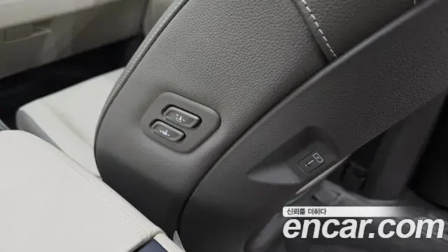 Kia Carnival 2024 — Photo 8/35