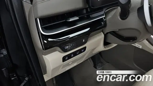 Kia Carnival 2024 — Photo 4/35