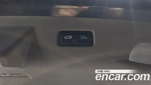 Kia Carnival 2024 — Photo 33/35