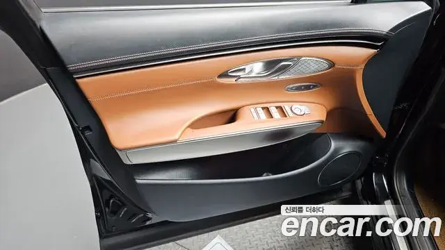 Genesis GV70 2021 — Şəkil 22/34