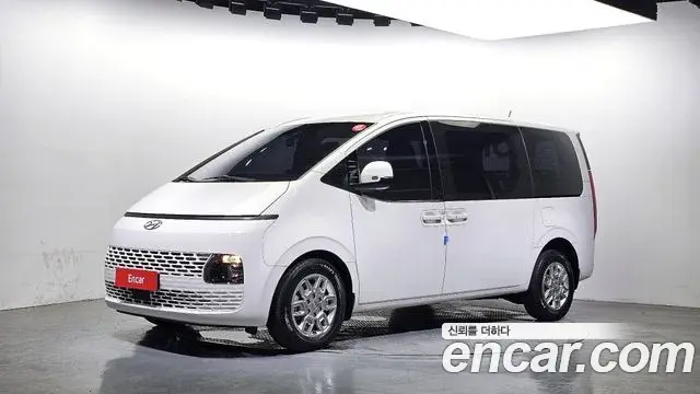 Hyundai Staria 2022 — Фото 1/20