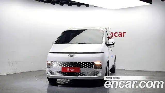 Hyundai Staria 2022 — Фото 3/20