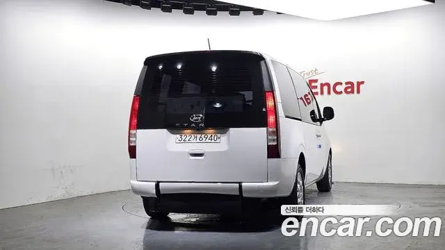 Hyundai Staria 2022 — Фото 4/20