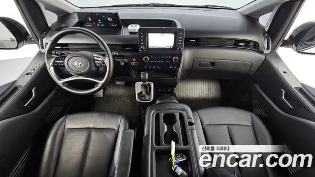 Hyundai Staria 2022 — Фото 7/20