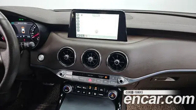 Kia Stinger 2019 — Photo 13/20