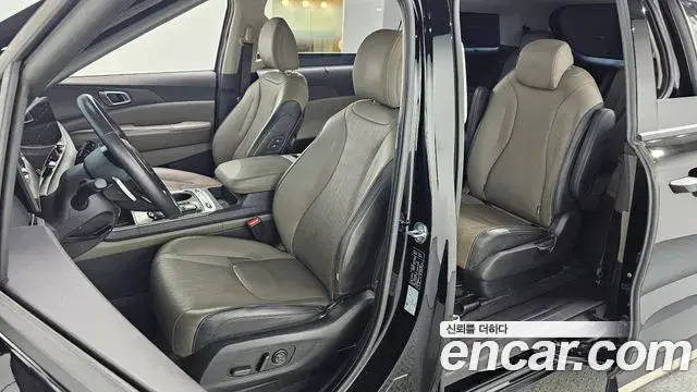 Kia Carnival 2024 — Фото 10/20