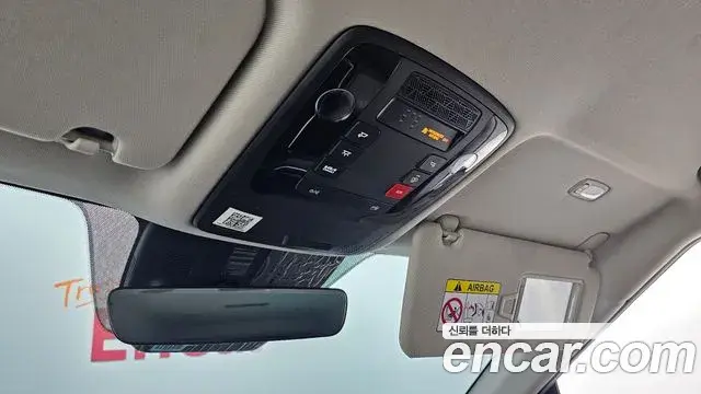 Kia Carnival 2024 — Фото 18/20
