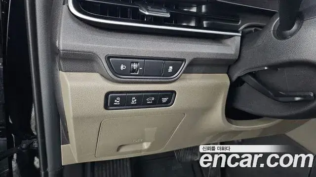 Kia Carnival 2024 — Фото 19/20
