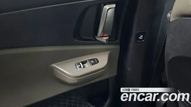 Kia Carnival 2024 — ფოტო 8/32