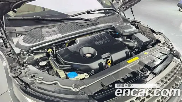 Land Rover Range Rover Evoque 2018 — Photo 19/30