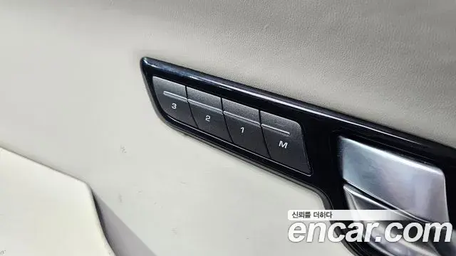 Land Rover Range Rover Evoque 2018 — Photo 29/30