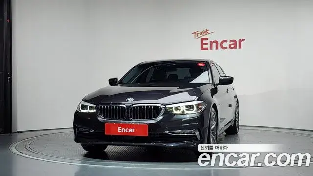 BMW 5 Series 2018 — Фото 2/20