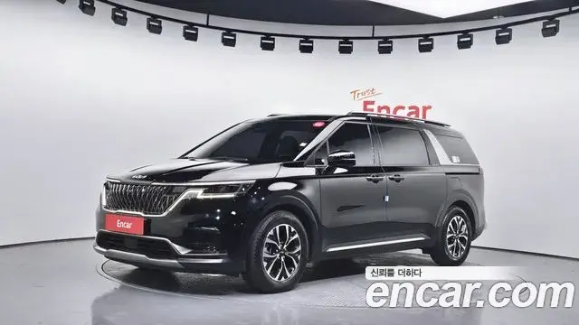 Kia Carnival 2023 — Фото 1/20