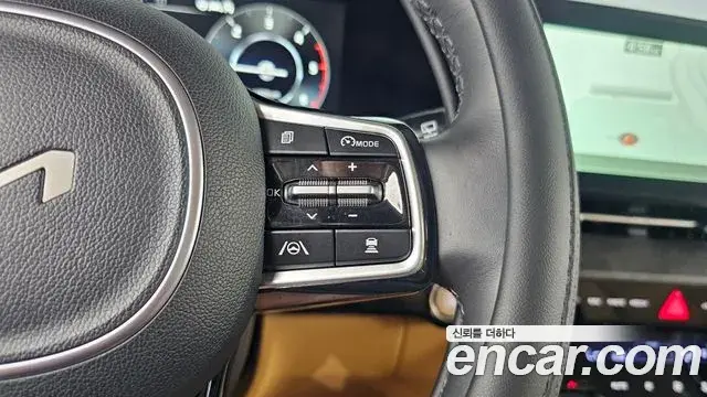 Kia Carnival 2023 — Фото 15/20