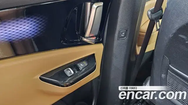 Kia Carnival 2023 — Фото 20/20