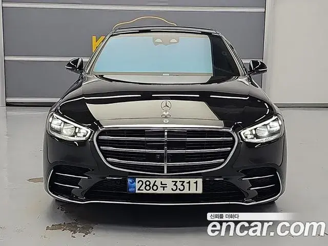 Mercedes-Benz S-Class 2021 — Photo 9/18