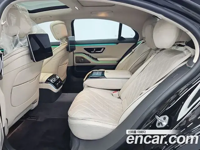 Mercedes-Benz S-Class 2021 — Photo 17/18
