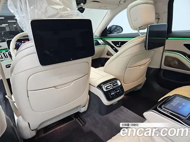 Mercedes-Benz S-Class 2021 — Photo 6/18