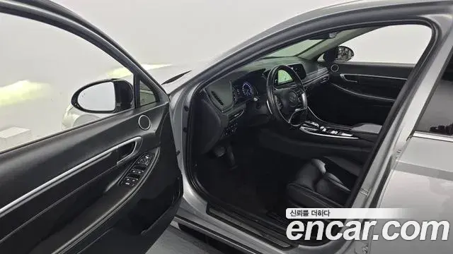Hyundai Sonata 2023 — Фото 10/20