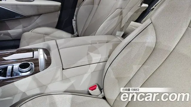 Kia The K9 2018 — Photo 31/31