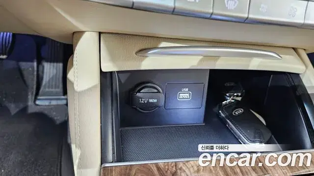 Kia The K9 2018 — Photo 27/31