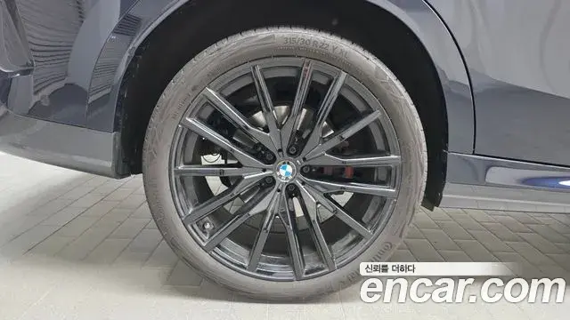 BMW X6 2025 — Photo 17/32