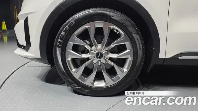 Kia Sorento 2022 — Фото 5/20