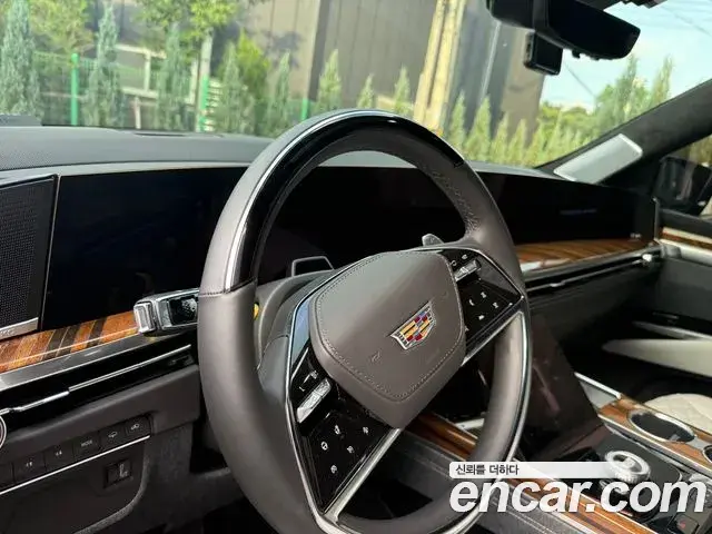 Cadillac Escalade 2025 — Фото 3/6