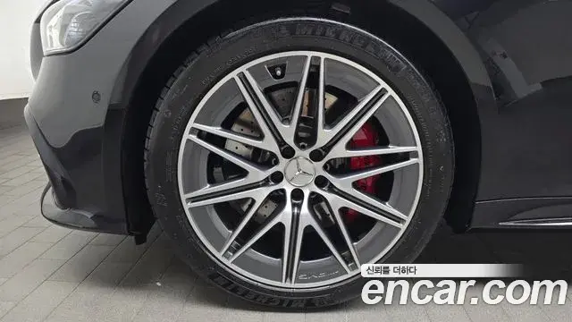 Mercedes-Benz AMG GT 2023 — Фото 5/20